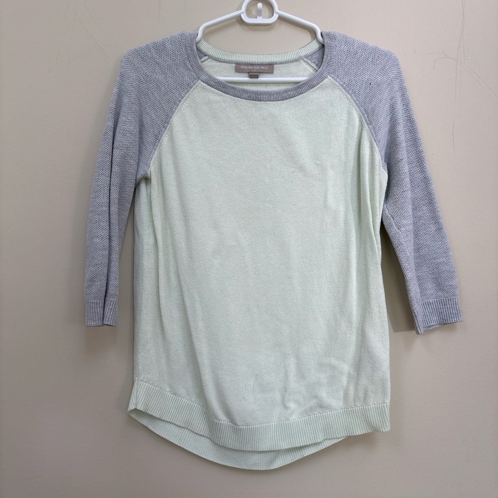 Banana Republic Women’s Sweater XS